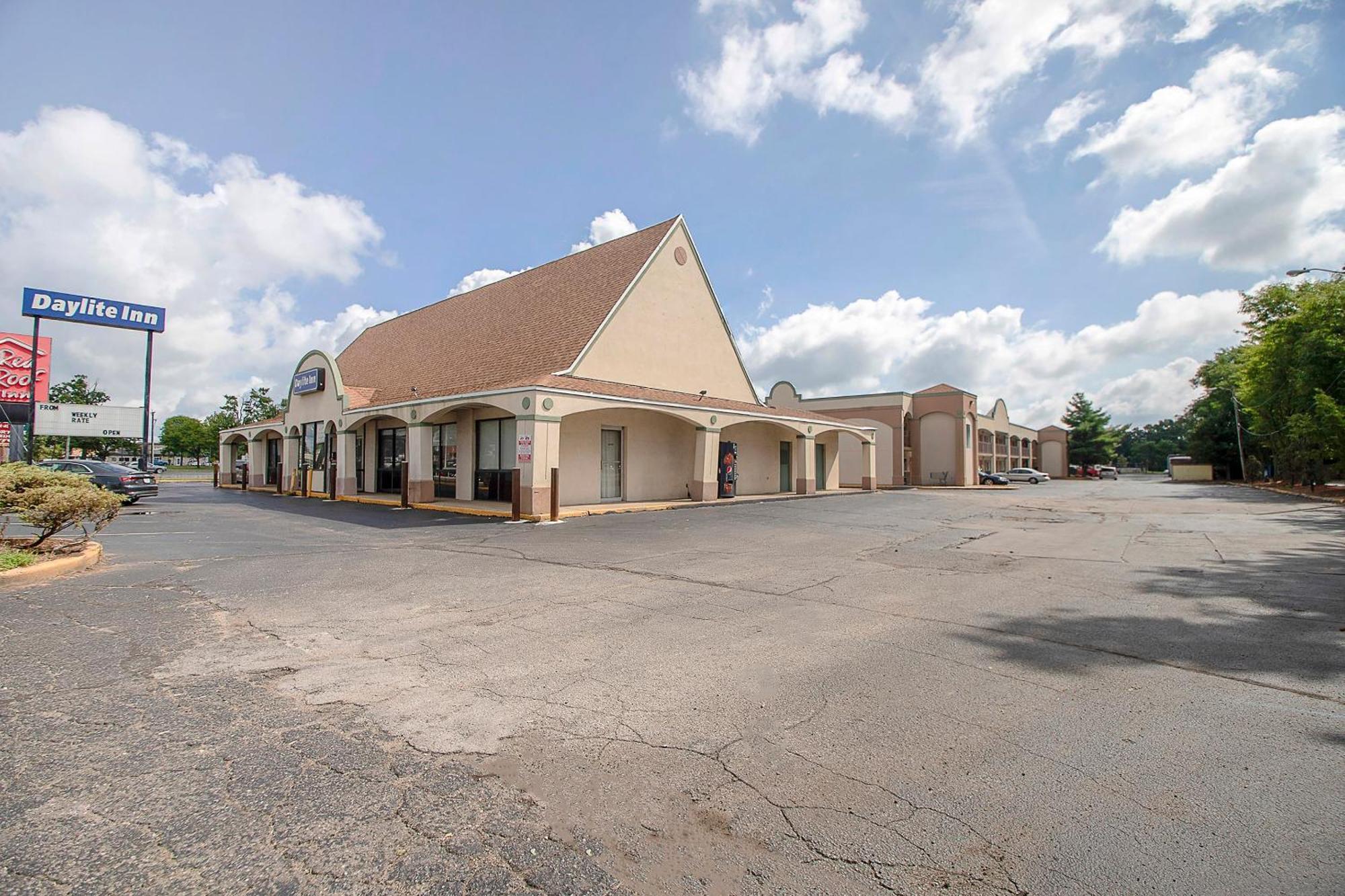 Hotel O Daylight Inn Elkhart I-90, In Kültér fotó
